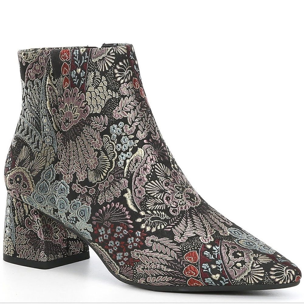 NWOT Alex Marie Tionna‎ Block Heel Booties brocade, size 6M